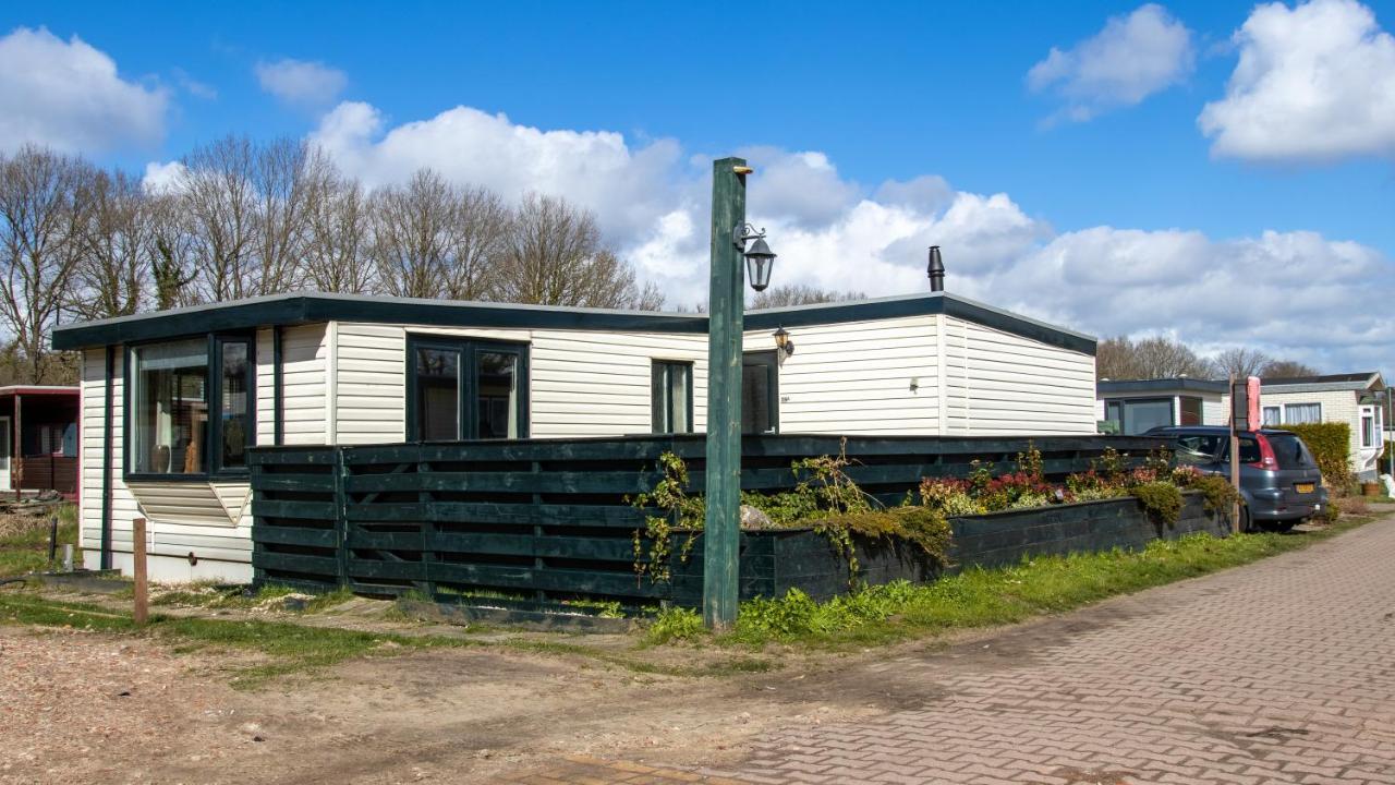 Отель Luxe Chalet Strubben-Kniphorstbos Anloo Экстерьер фото